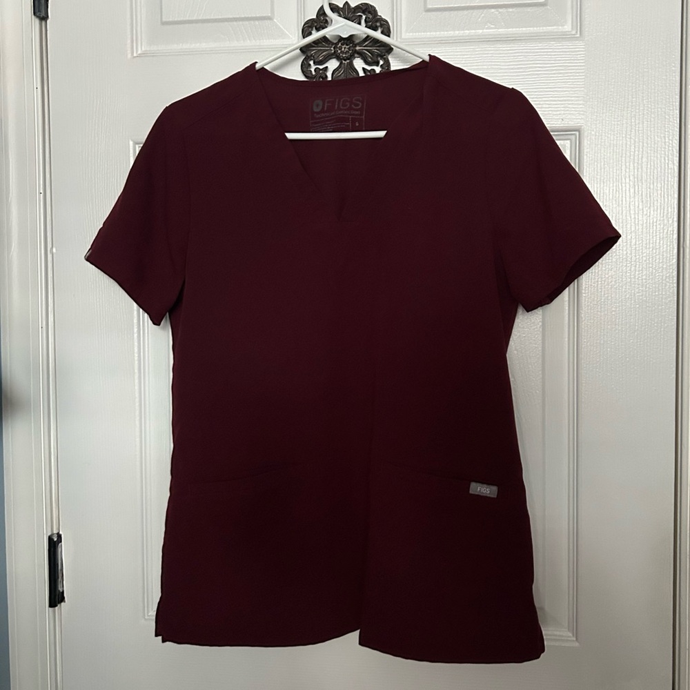 figs scrub top